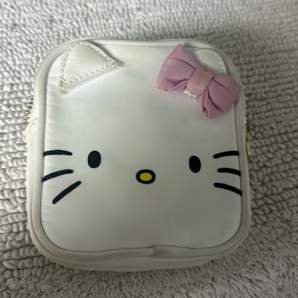 STONEY CLOVER LANE HELLO KITTY MINI POUCH